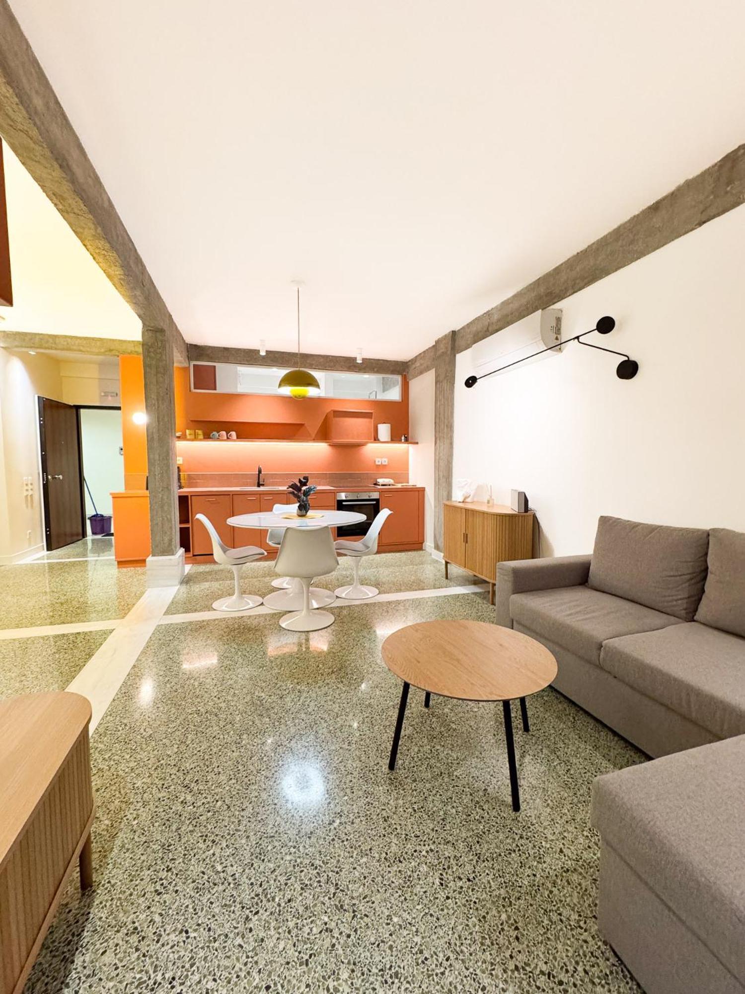 Appartement Nueva Era @ Heart , Romvis Athènes